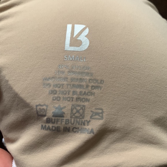 NWOT Buffbunny White Marble Nova Sports Bra/Crop top - Picture 2 of 5